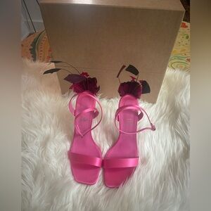 Authentic Christian Louboutin Condora Queen Plume 100
